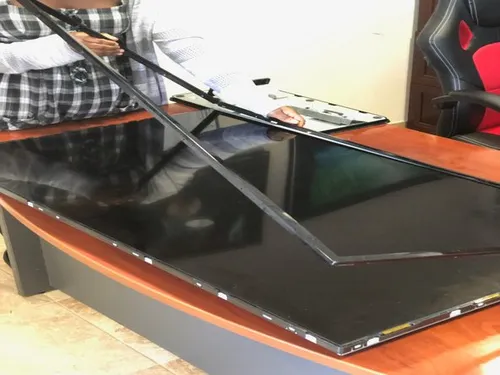TV screen replacement service